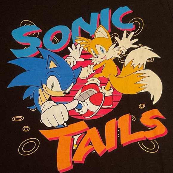 Sonic and Tails Men’s/Unisex T-Shirt Size Small From Sega Shop - Picture 3 of 4
